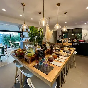 Campanile Centre Sortie 21 Sur A7 A9 Orange (Vaucluse)