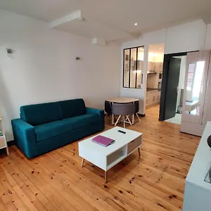 https://studio-dans-centre-historique.hotels-rhonealpes.com